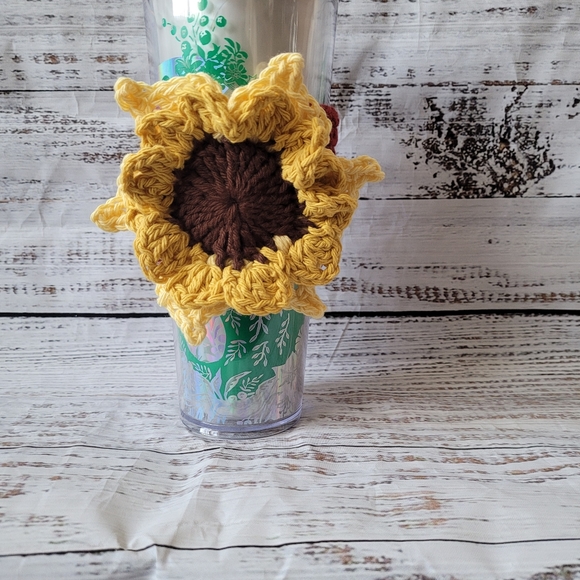 NWT crochet Sunflower cozy - Picture 7 of 7
